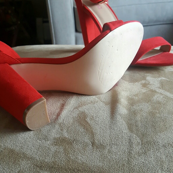COPY - Red stacked heel shoes - Picture 4 of 6